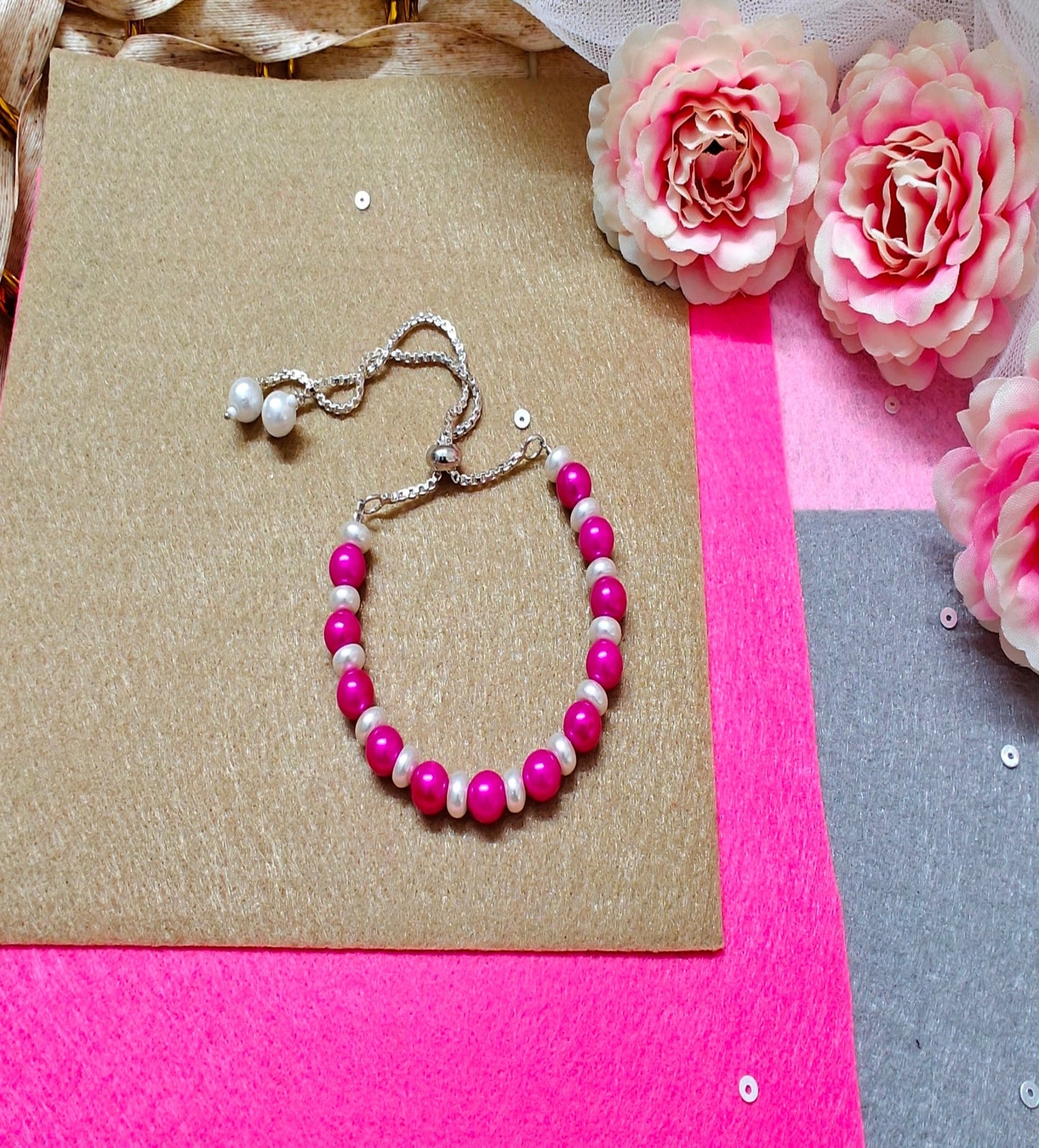 PINK WHITE MINIS || BEADED BRACELET