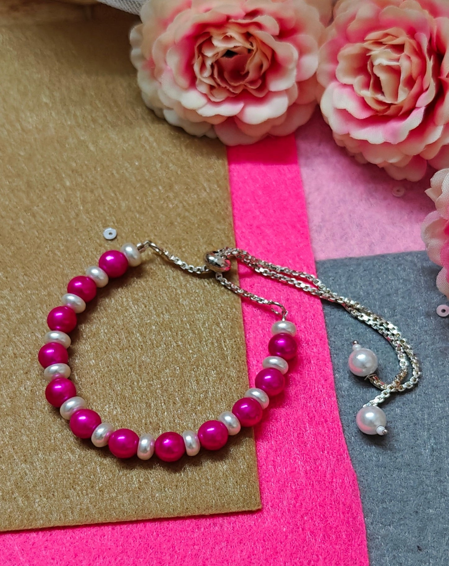 PINK WHITE MINIS || BEADED BRACELET