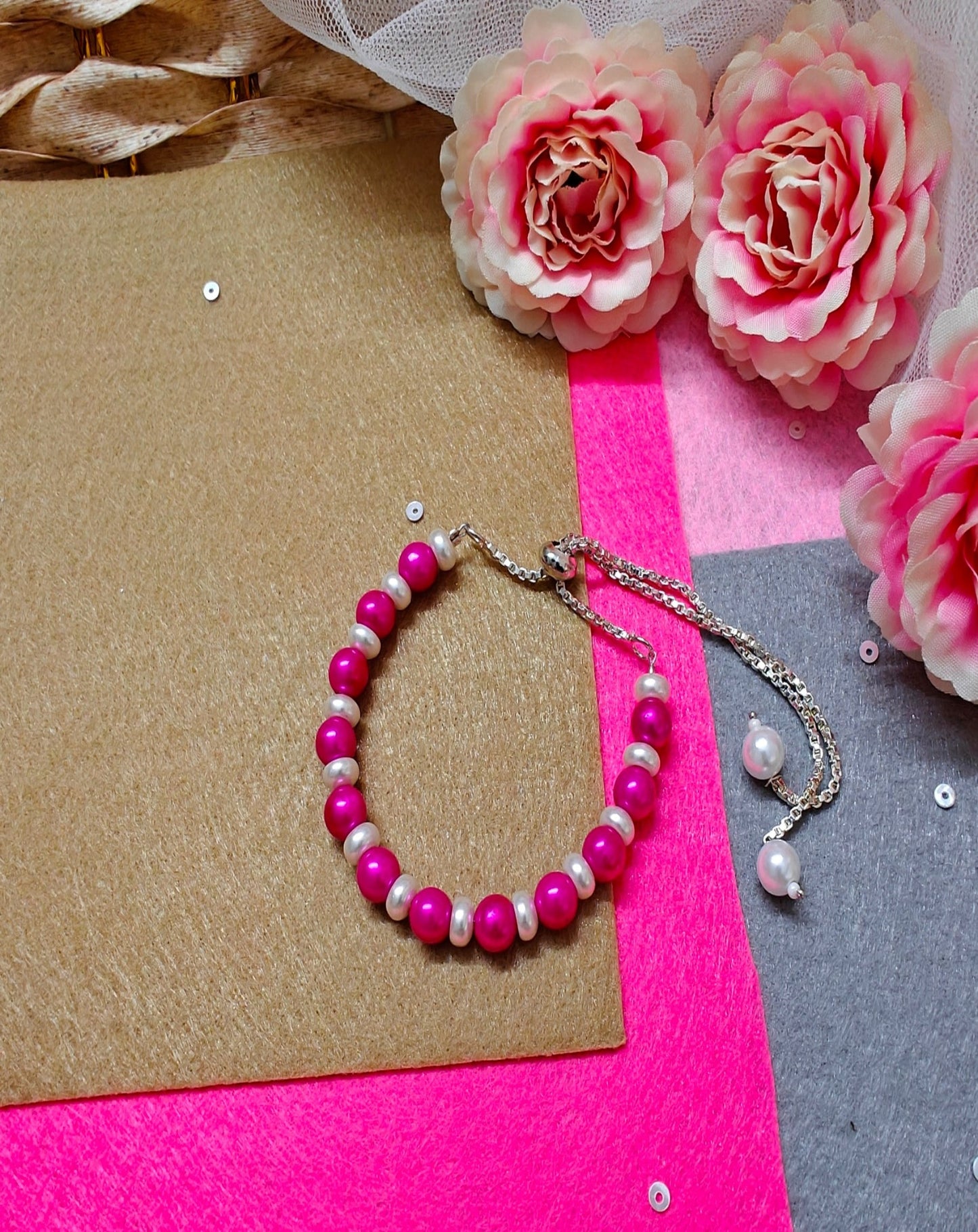 PINK WHITE MINIS || BEADED BRACELET